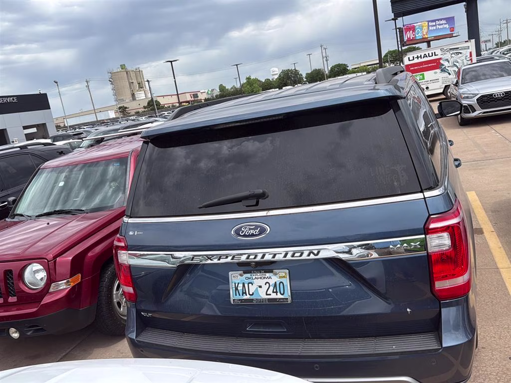2019 Blue Metallic Ford Expedition Max XLT 4X4 SUV