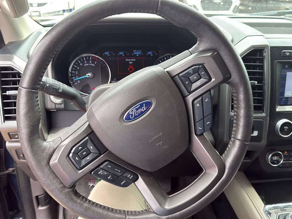 2019 Blue Metallic Ford Expedition Max XLT 4X4 SUV