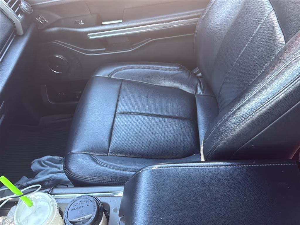 2021 Oxford White Ford Expedition XLT 4X4 SUV