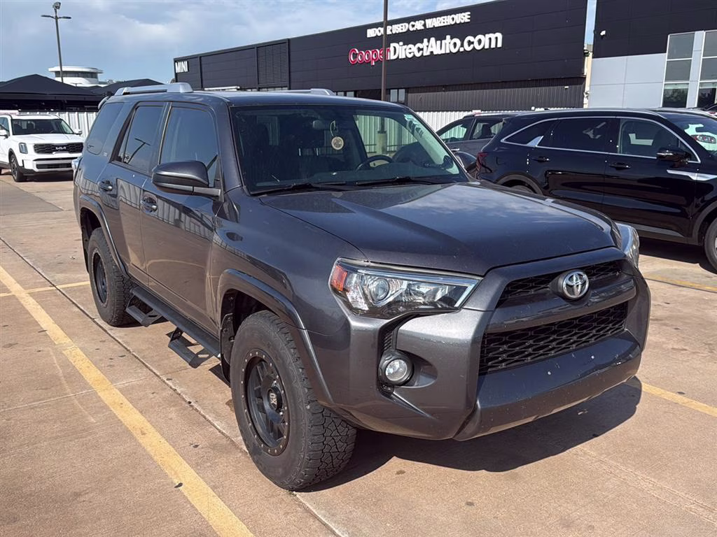 2017 Toyota 4Runner SR5 V6's photo