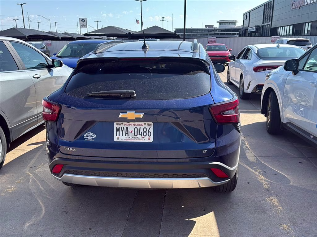 2024 Blue Glow Metallic Chevrolet Trax LT FWD SUV
