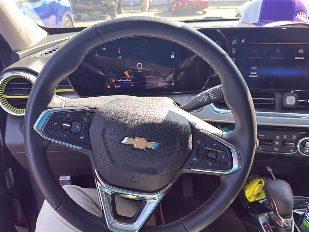 2024 Blue Glow Metallic Chevrolet Trax LT FWD SUV