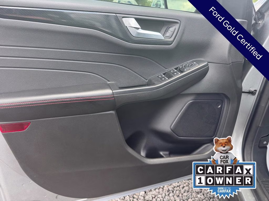 2024 Silver Metallic Ford Escape ST-Line FWD SUV