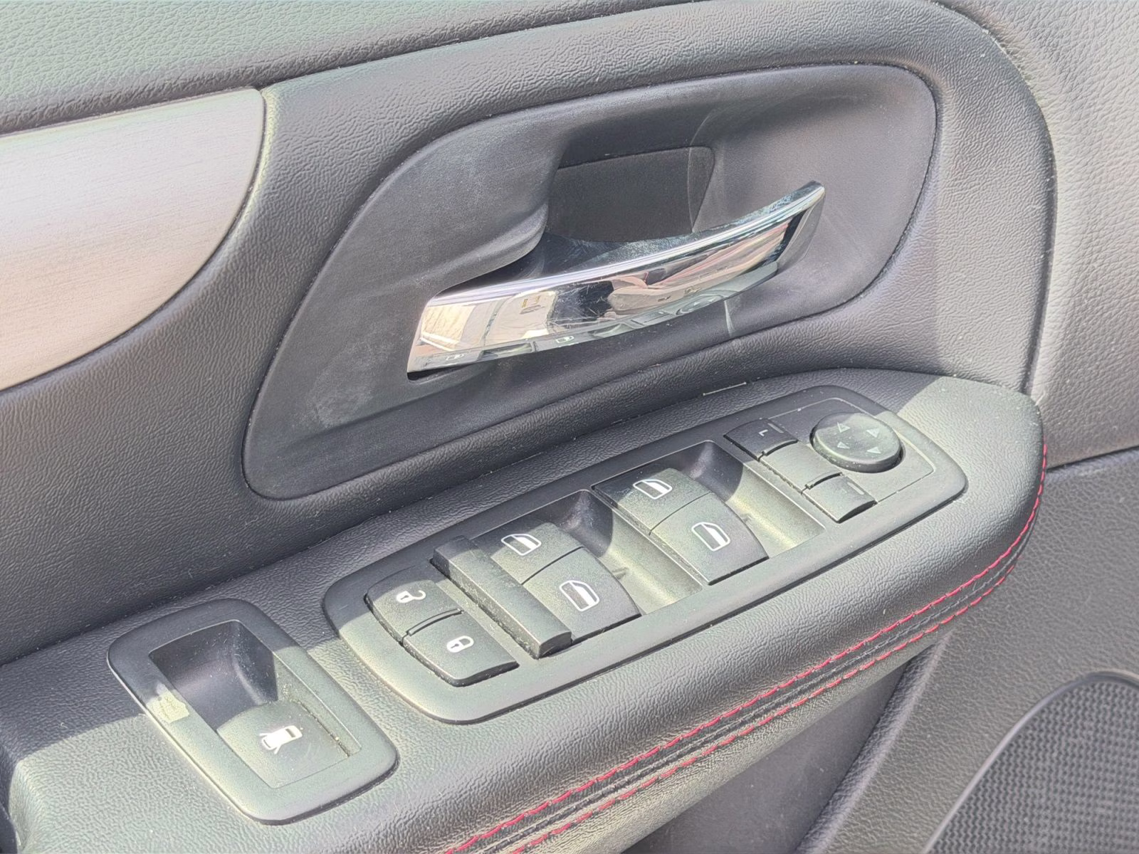 2019 White Knuckle Clearcoat Dodge Grand Caravan GT FWD Van