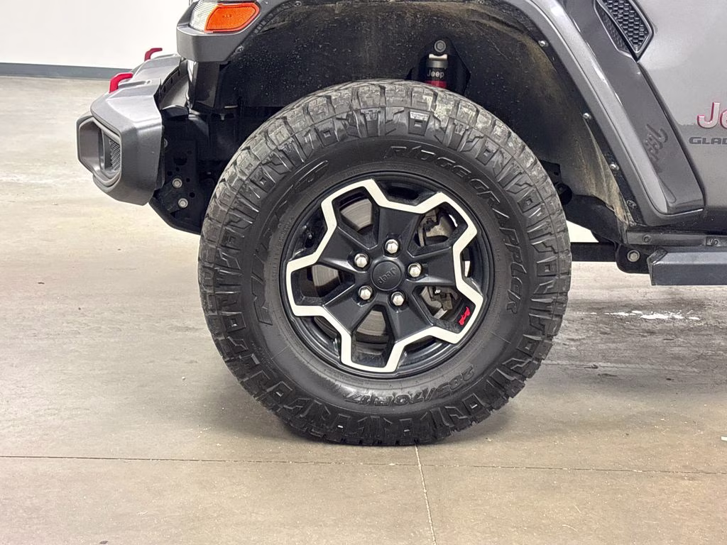 2021 Granite Crystal Metallic Clearcoat Jeep Gladiator Rubicon 4X4 Truck