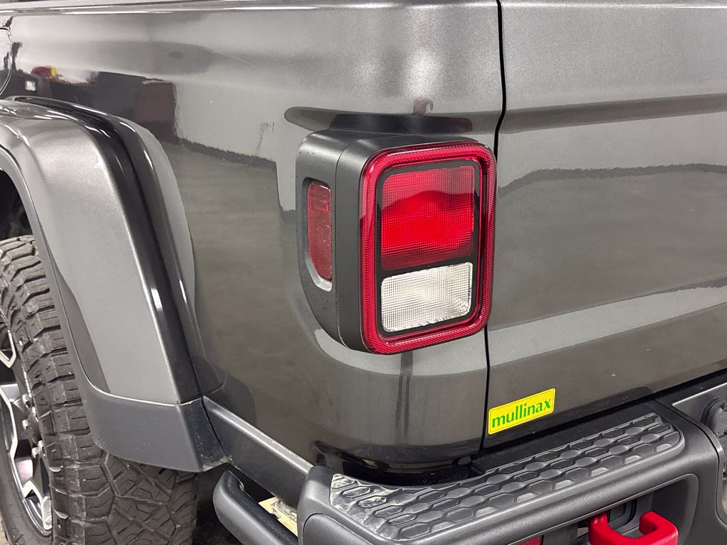 2021 Granite Crystal Metallic Clearcoat Jeep Gladiator Rubicon 4X4 Truck