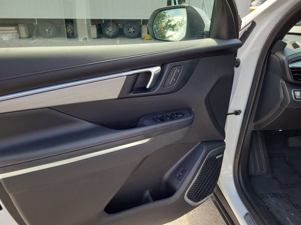 2025 Summit White Buick Enclave Preferred FWD SUV