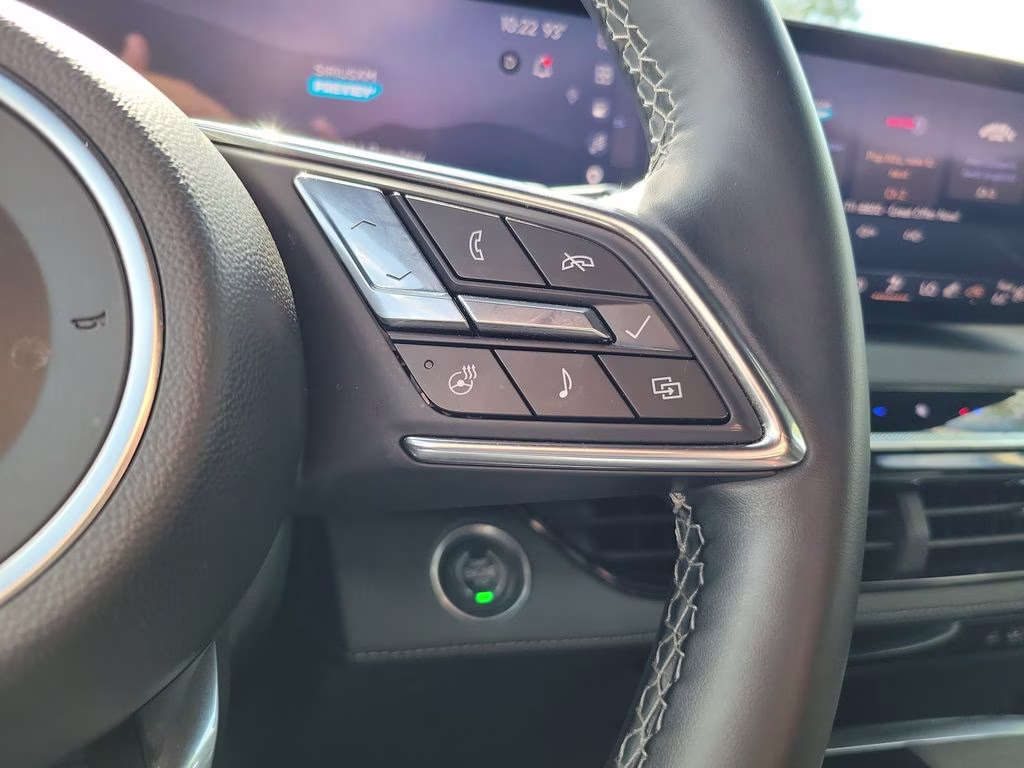 2025 Summit White Buick Enclave Preferred FWD SUV