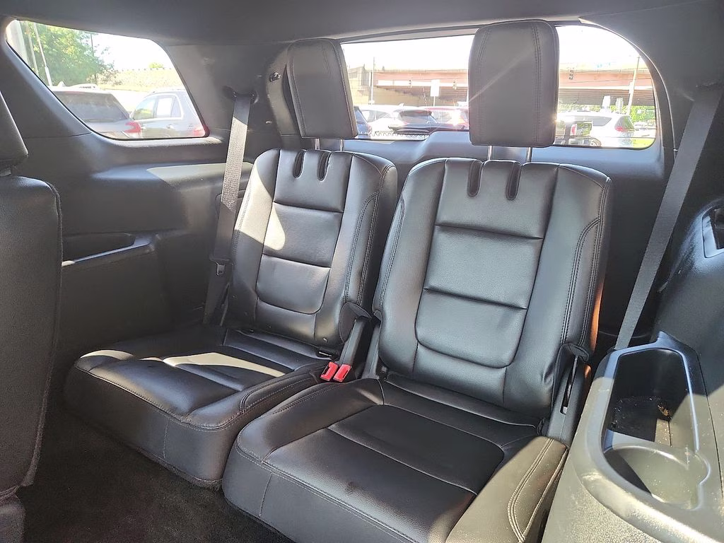2018 Magnetic Ford Explorer XLT 4X4 SUV