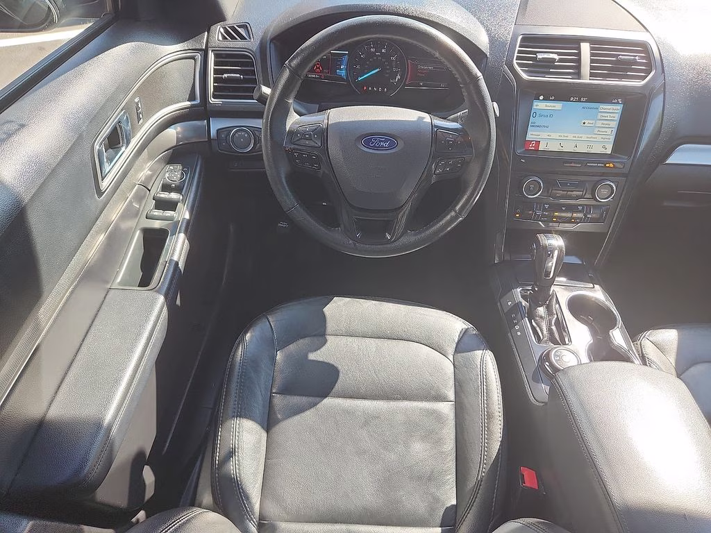 2018 Magnetic Ford Explorer XLT 4X4 SUV