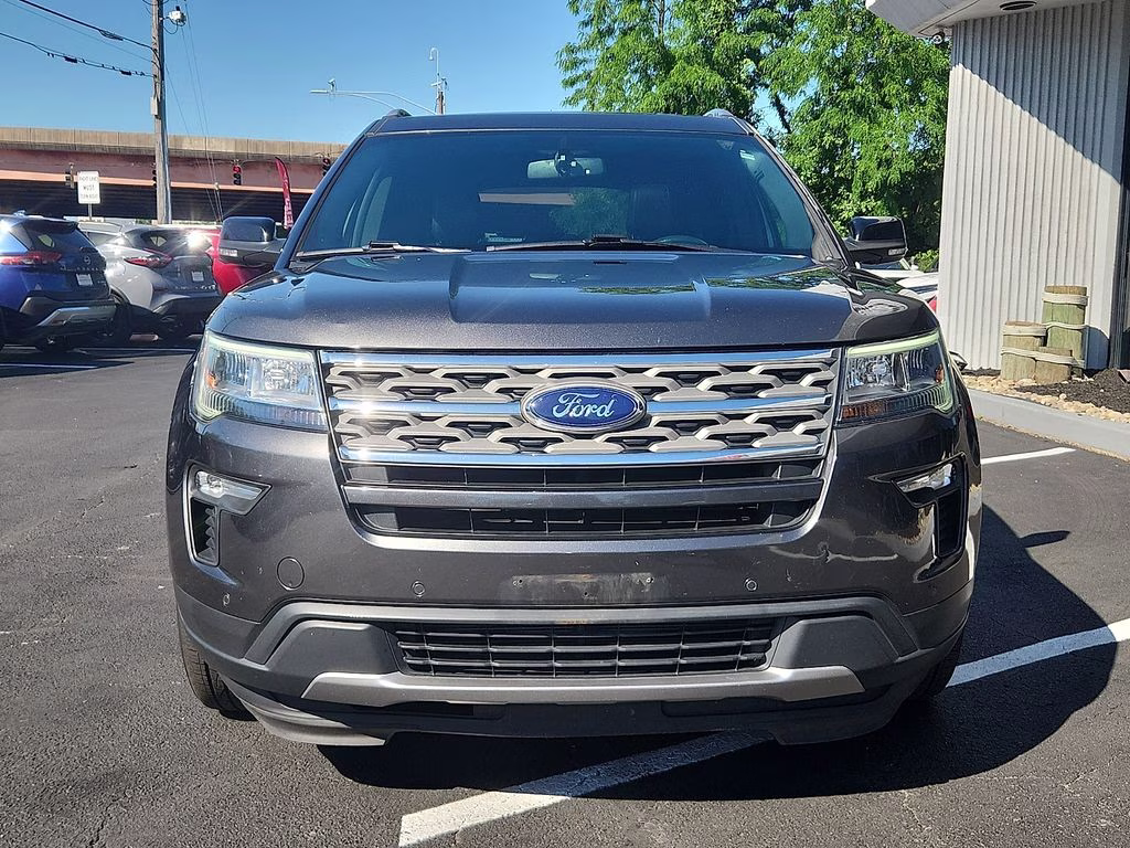 2018 Magnetic Ford Explorer XLT 4X4 SUV