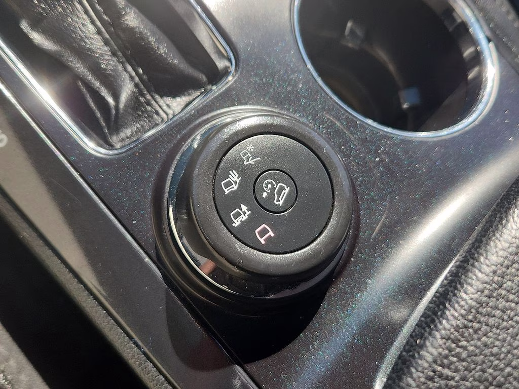 2018 Magnetic Ford Explorer XLT 4X4 SUV