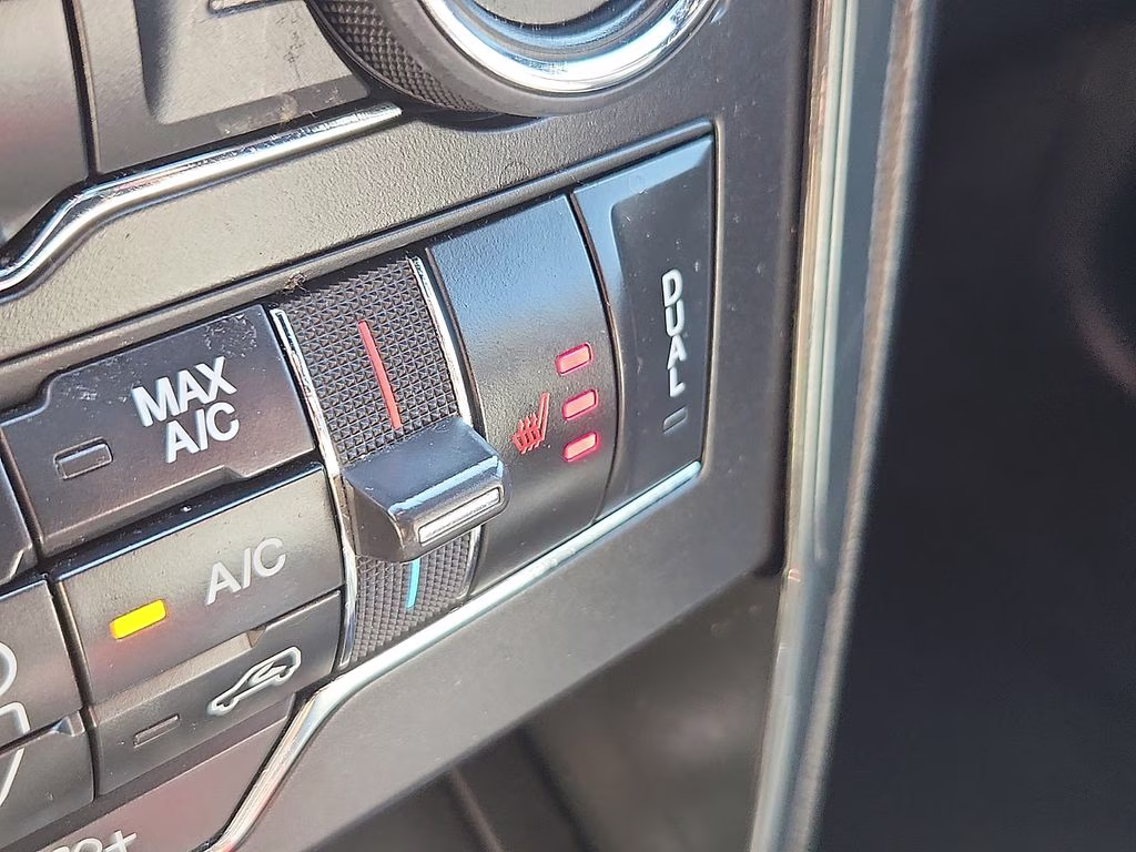 2018 Magnetic Ford Explorer XLT 4X4 SUV