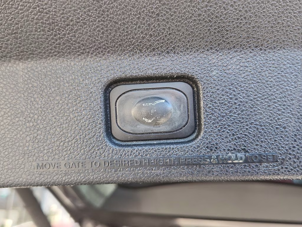 2018 Magnetic Ford Explorer XLT 4X4 SUV