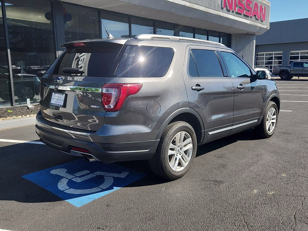 2018 Magnetic Ford Explorer XLT 4X4 SUV