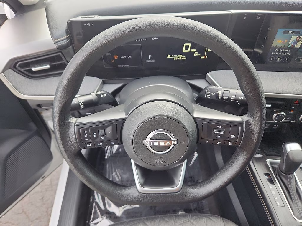 2025 Aspen White Tricoat Nissan Kicks SV AWD SUV