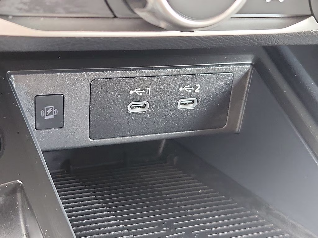 2025 Aspen White Tricoat Nissan Kicks SV AWD SUV