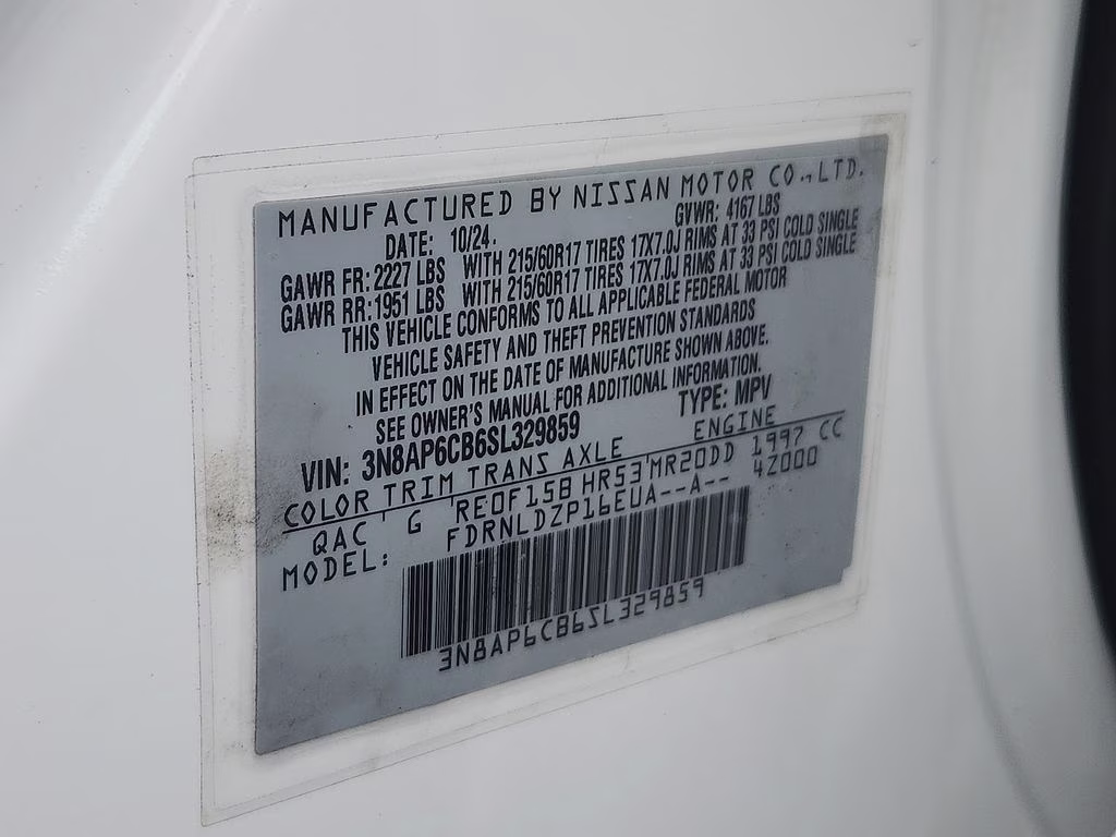 2025 Aspen White Tricoat Nissan Kicks SV AWD SUV