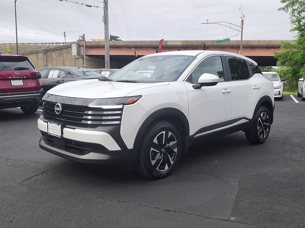 2025 Aspen White Tricoat Nissan Kicks SV AWD SUV