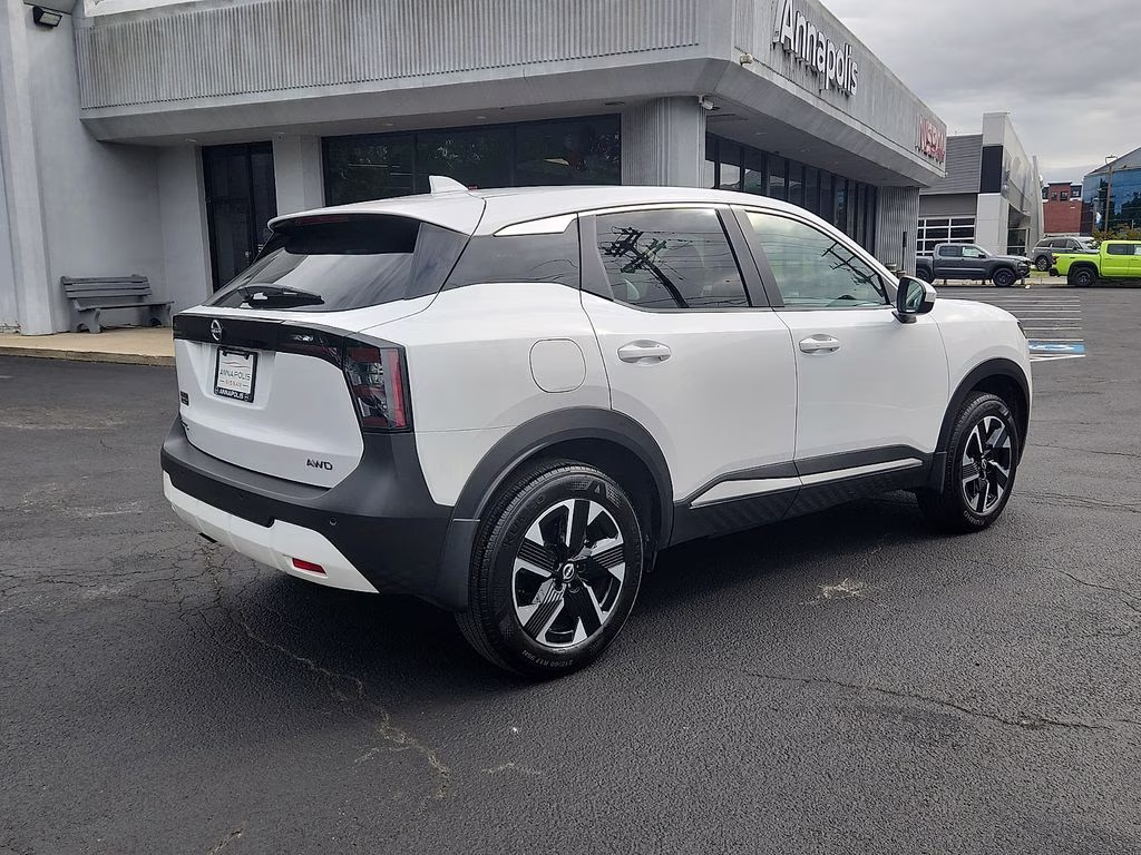2025 Aspen White Tricoat Nissan Kicks SV AWD SUV