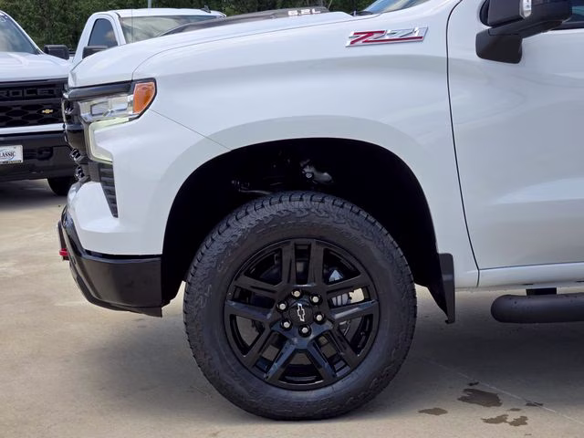 2026 Summit White Chevrolet Silverado 1500 LT Trail Boss 4X4 Truck