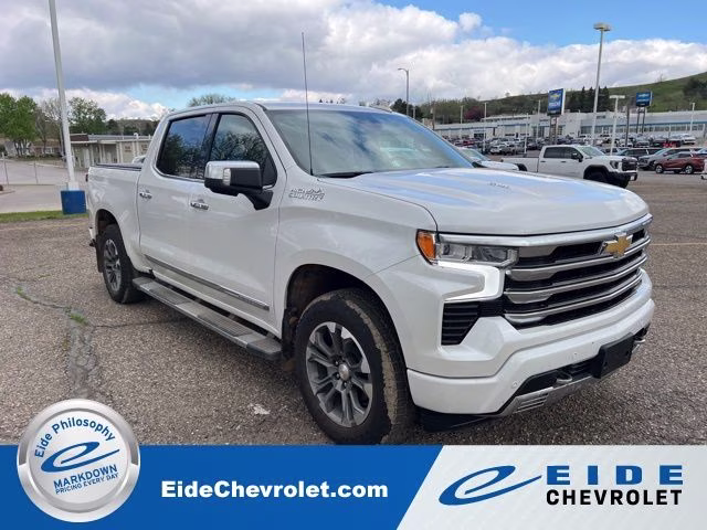 2024 Iridescent Pearl Tricoat Chevrolet Silverado 1500 High Country 4X4 Truck