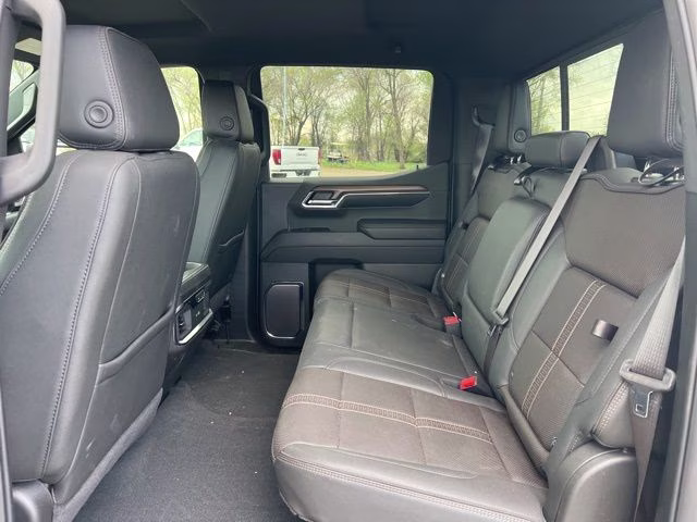 2024 Iridescent Pearl Tricoat Chevrolet Silverado 1500 High Country 4X4 Truck