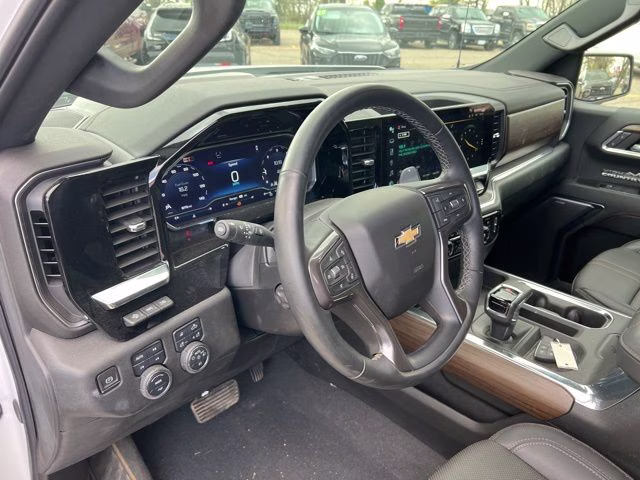 2024 Iridescent Pearl Tricoat Chevrolet Silverado 1500 High Country 4X4 Truck
