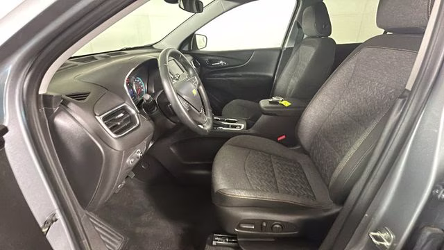 2023 Silver Chevrolet Equinox LT FWD SUV