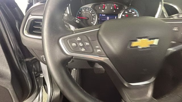 2023 Silver Chevrolet Equinox LT FWD SUV