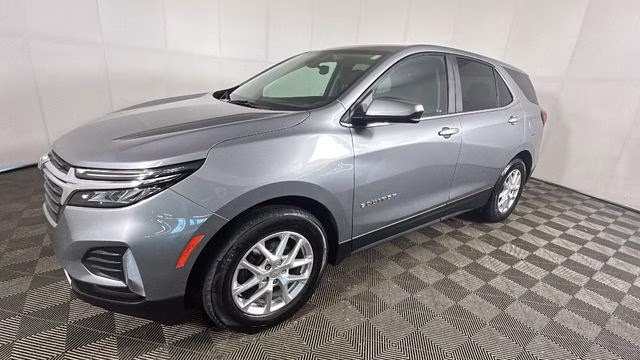 2023 Silver Chevrolet Equinox LT FWD SUV
