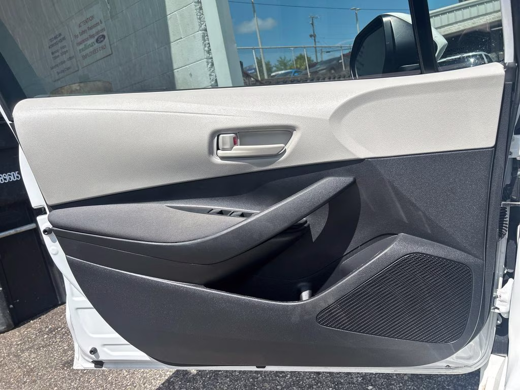 2023 Ice Cap Toyota Corolla LE FWD Sedan