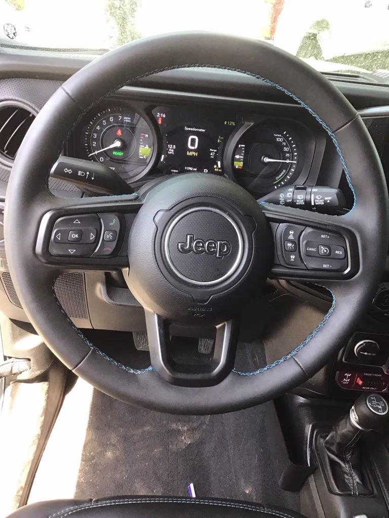 2024 Anvil Clear Coat Jeep Wrangler Rubicon X 4xe 4X4 SUV