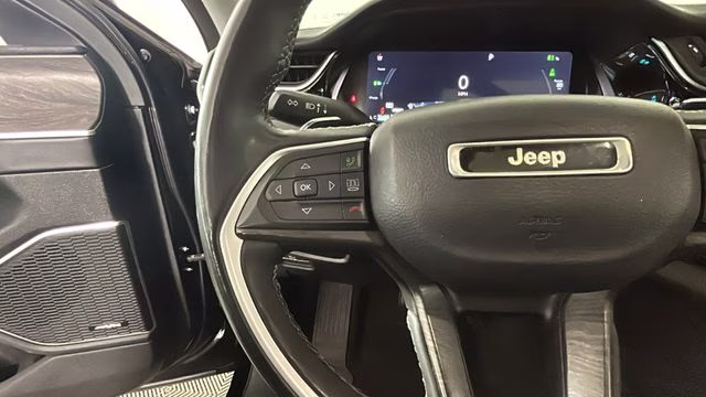 2023 Diamond Black Crystal Pearlcoat Jeep Grand Cherokee 4xe 4X4 SUV