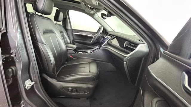 2023 Baltic Gray Metallic Clearcoat Jeep Grand Cherokee 4xe 4X4 SUV