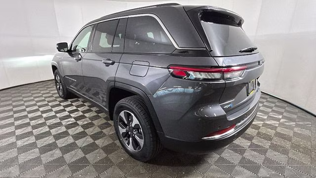 2023 Baltic Gray Metallic Clearcoat Jeep Grand Cherokee 4xe 4X4 SUV