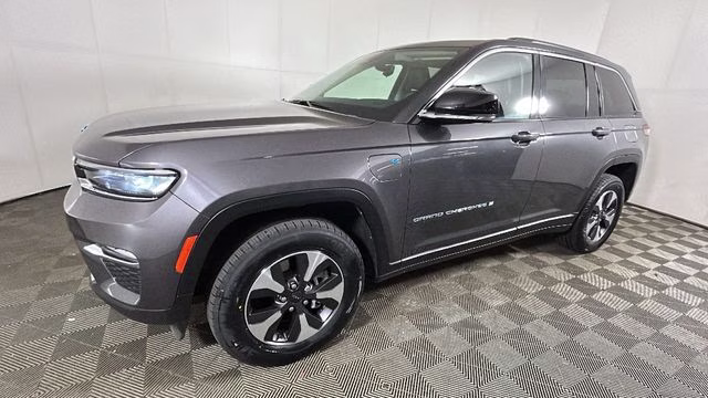 2023 Baltic Gray Metallic Clearcoat Jeep Grand Cherokee 4xe 4X4 SUV