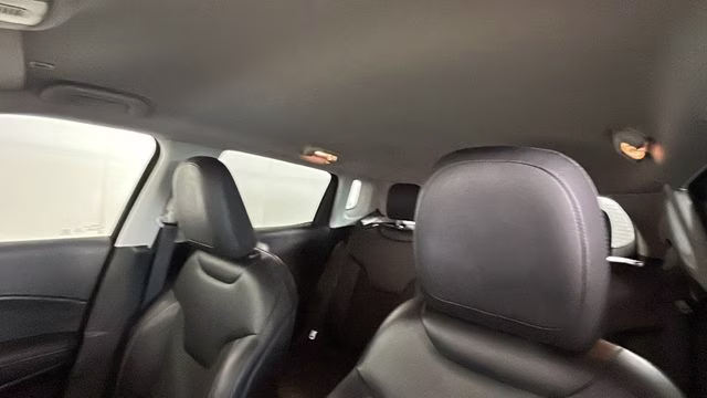 2017 Diamond Black Crystal Pearlcoat Jeep Compass Latitude 4X4 SUV
