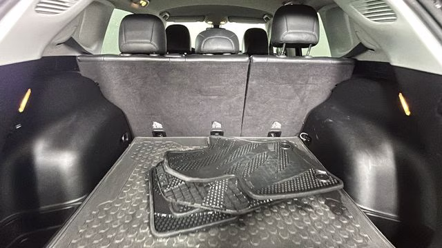 2017 Diamond Black Crystal Pearlcoat Jeep Compass Latitude 4X4 SUV
