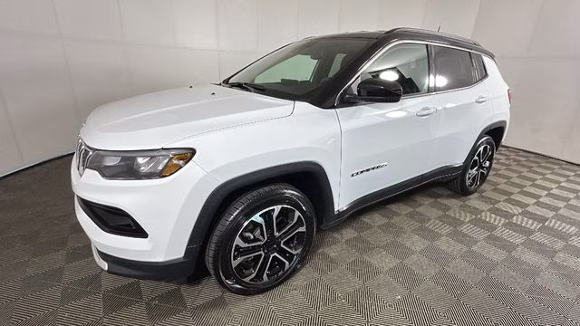 2024 Bright White Clearcoat Jeep Compass Limited 4X4 SUV