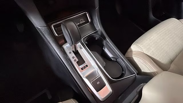 2023 Crystal White Pearl Subaru Ascent Premium AWD SUV