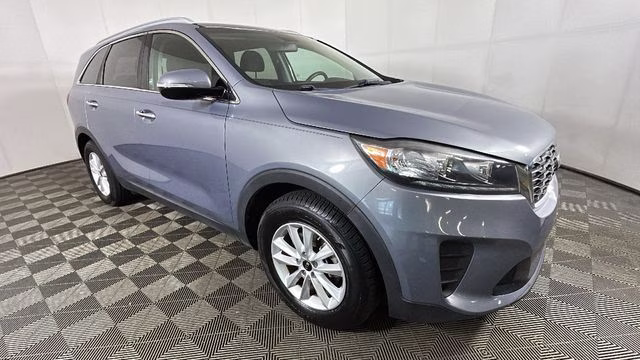 2020 Everlasting Silver Kia Sorento LX FWD SUV