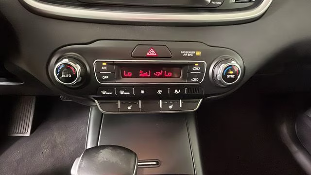 2020 Everlasting Silver Kia Sorento LX FWD SUV
