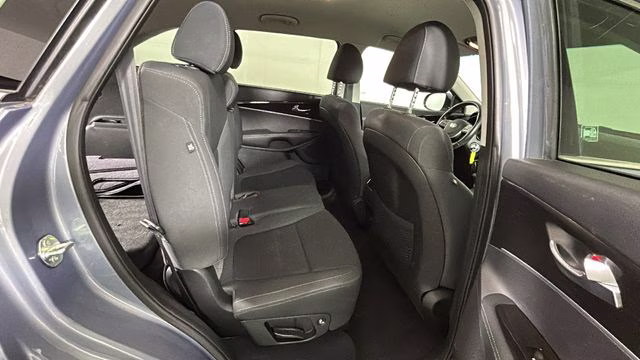 2020 Everlasting Silver Kia Sorento LX FWD SUV