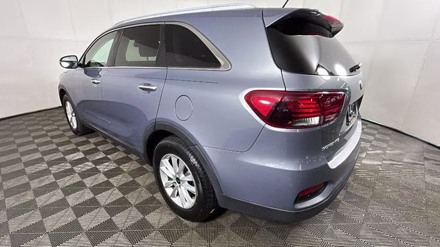 2020 Everlasting Silver Kia Sorento LX FWD SUV