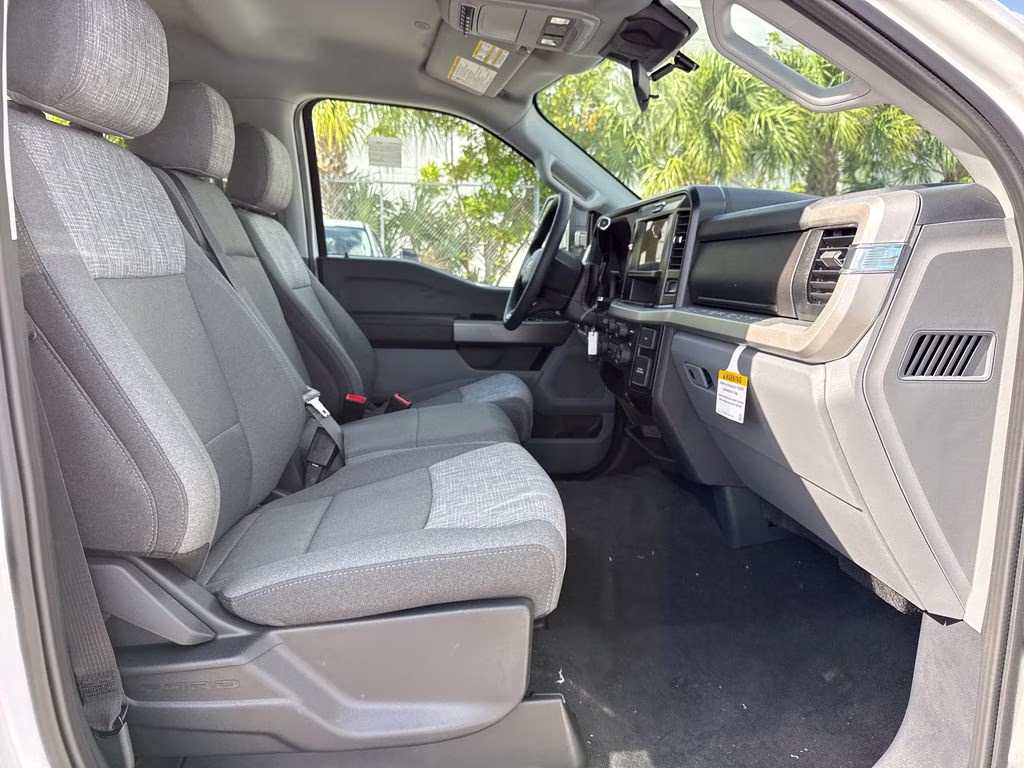 2026 Oxford White Ford Super Duty F-250 SRW XLT 4X4 Truck