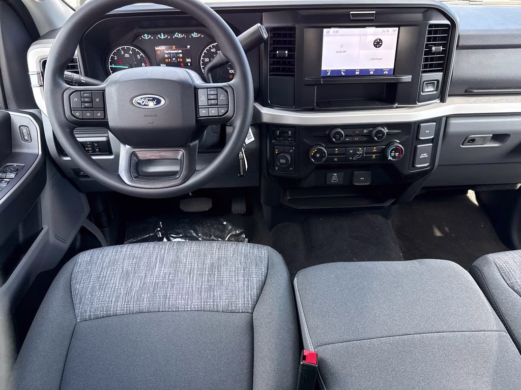 2026 Oxford White Ford Super Duty F-250 SRW XLT 4X4 Truck
