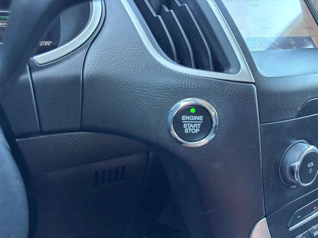 2020 Magnetic Ford Edge SEL AWD SUV