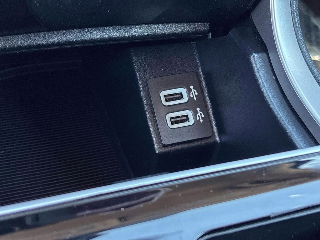 2020 Magnetic Ford Edge SEL AWD SUV