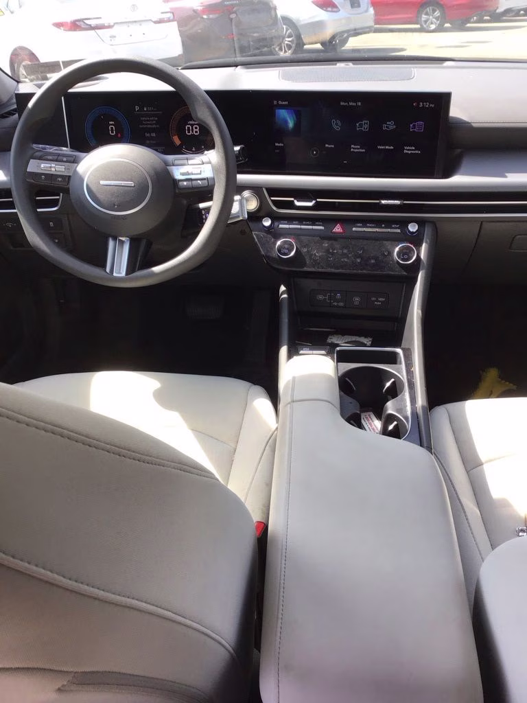 2025 Aero Silver Hyundai Sonata SEL FWD Sedan